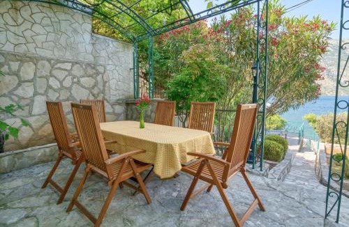 Lepetane House | Waterfront house overlooking Kotor Bay by MN Property