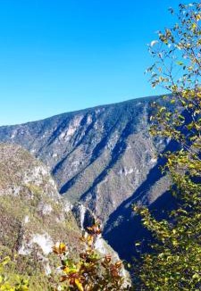 Pluzine House | Weekend house in the Piva nature park