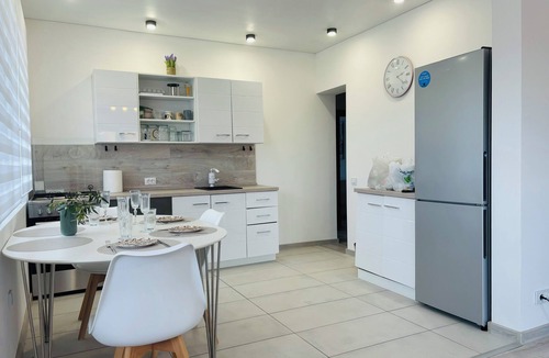 Trebesinj Apartment | Welcoming 5-bedroom apartment with AC in charming Herceg Novi