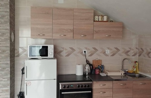 Pluzine Apartment | Where skyline views, modern luxury, and amenities seamlessly merge.