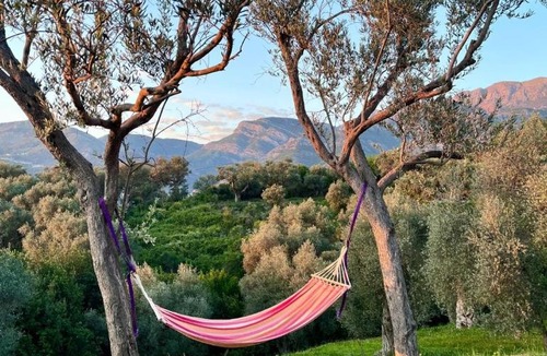 Bar Apartment | Whisper of Olives - 5 Min Drive to the Old Town, Bar