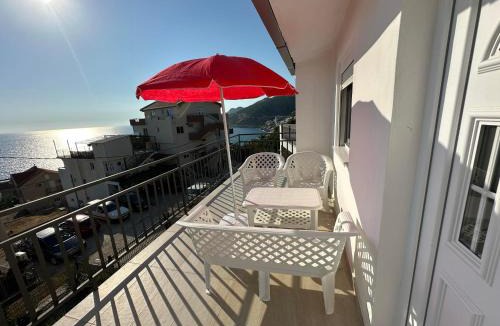 Dobra Voda Apartment | White Apartman