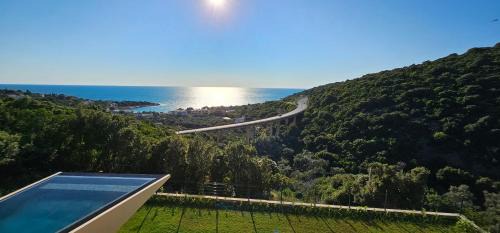 Kunje Villa | White Hill Villa