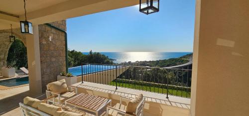Kunje Villa | White Hill Villa