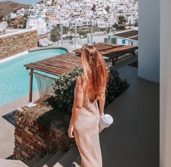 Ios Town Hotel | White Loft