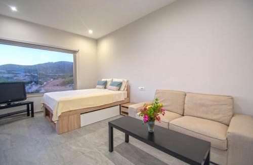 Agia Marina House | White Rock Cave Villa by "elite"