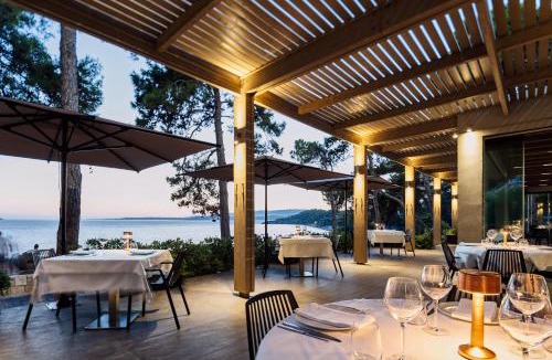 Lassi Hotel | White Rocks Hotel Kefalonia