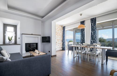 Karavomylos Villa | White Villas