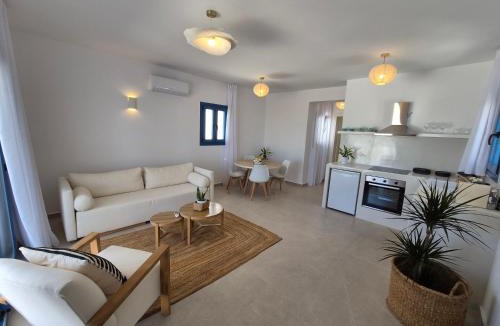 Kamari Apartment | White wave houses