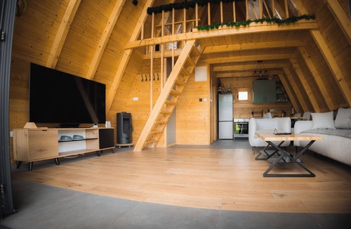Pluzine Cottage | Wolf Ridge Mountain Escape