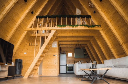 Pluzine Cottage | Wolf Ridge Mountain Escape