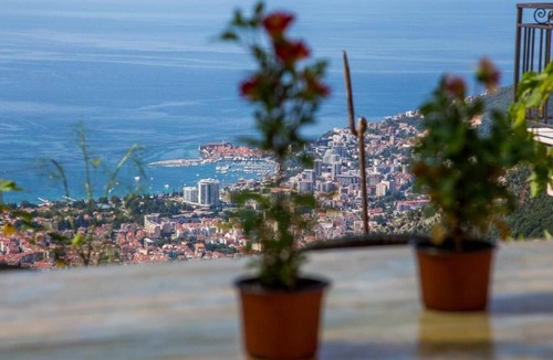 Lapcici Villa | Wonderful 5-bedroom villa Adriatic Horizonte w/pool