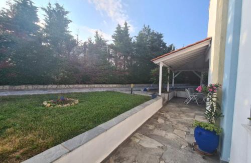 Flogita House | Wonderful house with private garden