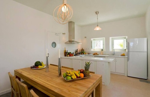 Akrotiri Villa | Wonderful Santorini Villa | 5 En-Suite Bedrooms | Villa Elysium | Heated Pool