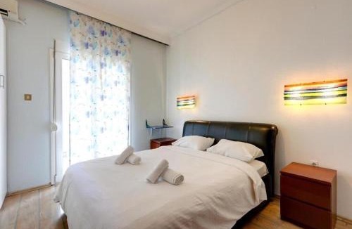 Charilaou Apartment | Xarilaou's Two-Bedroom Treasure in Thessaloniki