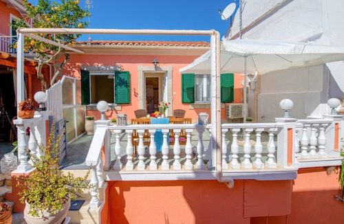 Gaios House | Xenia House: In Gaios, Renovated, Lovely, A/C, WiFi