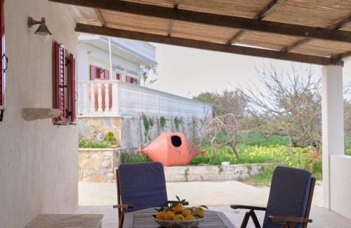 Drosia Villa | Yasemia Wood & Stone Villa