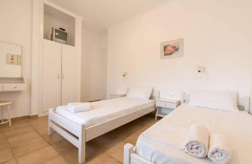 Kavos Apartment | Yellow House