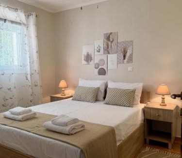 Oraiokastro Apartment | Yellow Tulip Apartment, Cozy Village Stay near Thessaloniki
