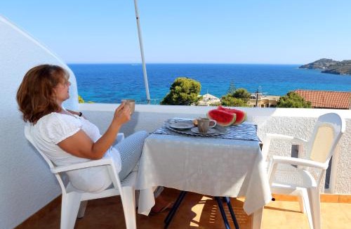 Agia Marina Apartment | Yiannis Studios