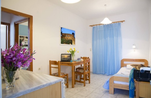 Psalidi Apartment | Yiannis Yard Studios & Apartments