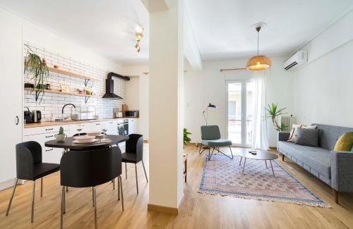 Petralona Apartment | Your Perfect Relaxing Eclectic Gateway In Athens