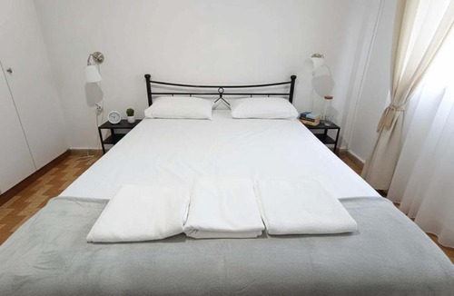 Piraeus Apartment | Your Piraeus Escape Cozy One-Bedroom Apartment