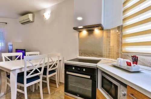 Rozino Apartment | Zara Apartment