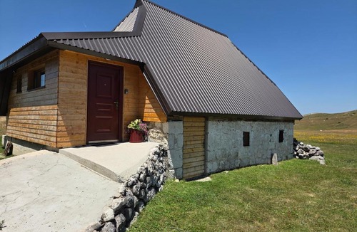 Zabljak Ski Chalet | Zelenova koliba