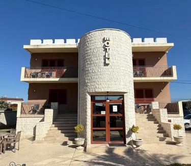 Mahala Hostel | Zeta Lux