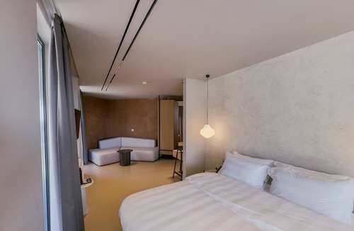 Durres Apartment | Zins Luxury Room 07 in Durrës