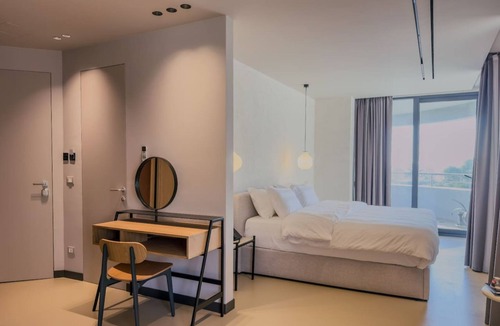 Durres Apartment | Zins Luxury Room 07 in Durrës