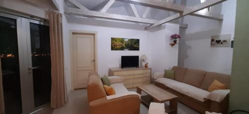 Skaljari Villa | Zlatna Guest House