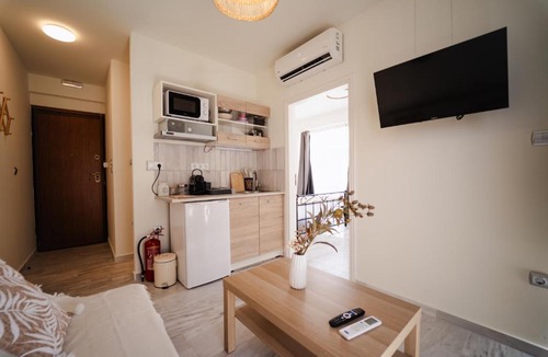 Rafina-Pikermi Apartment | Zoe Apartment Port View A