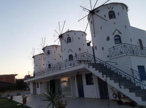 Ξενώνες Ανεμόμυλοι - Windmills Hotel