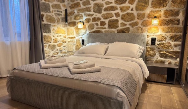 Πέτρινο in Aristotelis