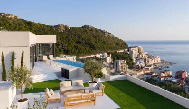 1,000 m² Penthouse Retreat in Rafailovići, Budva