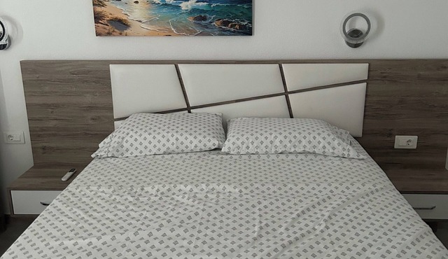 1-bedroom apartment with balcony - Apartments Subashi room 201