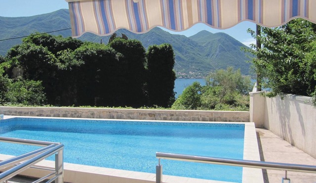 1 bedroom nice apartment in Kotor