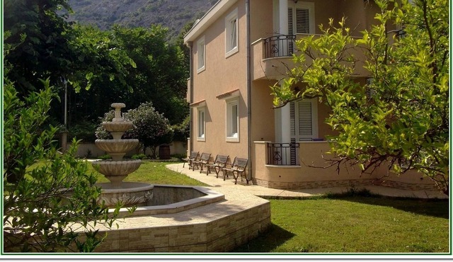 2-bdr ap. with garden, privat parking near beach RISAN, KOTOR. bay, Montenegro 1