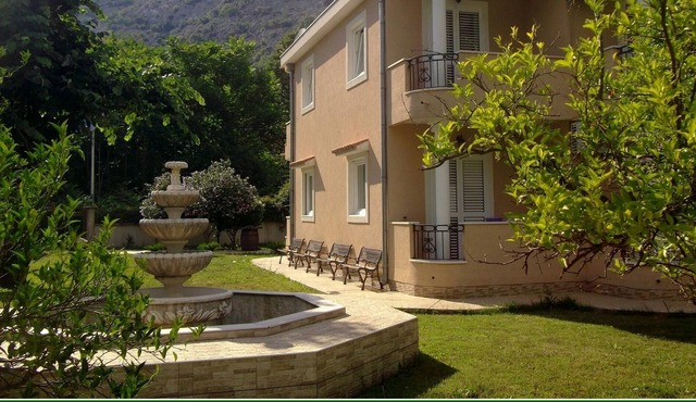 2-bdr ap. with garden, private parking near beach RISAN, KOTOR. bay Montenegro 2