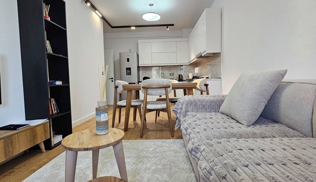 2 Bedroom full kitchen apartment with dedicated parking