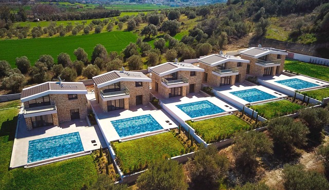 2. Villa with private pool and gym in Σκάλα Φούρκας
