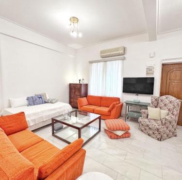 26 HoMe in Athens