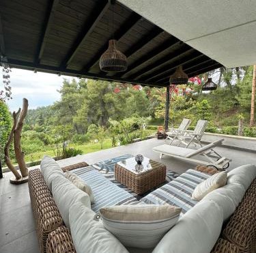 26 Villa Katerina, Elani