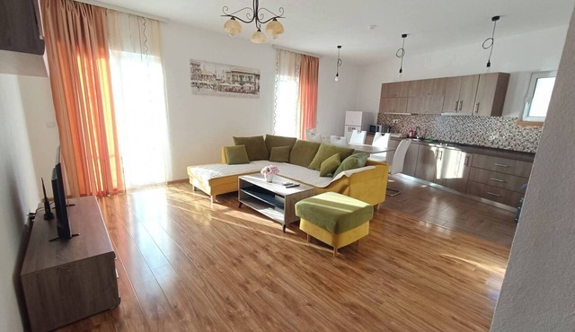 3 bedroom apartment with beautiful sea view
