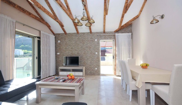 3 bedroom penthouse cozy apartment close to Becici beavh