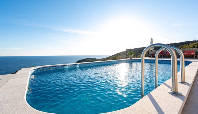 3-bedroom villa Maris with Private Pool and Postcard View in marvelous Lustica.