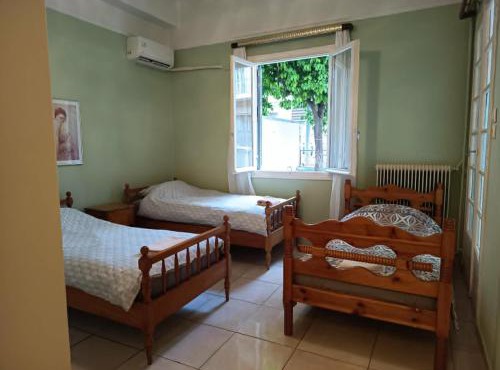 3 beds room with garden 5' from metro