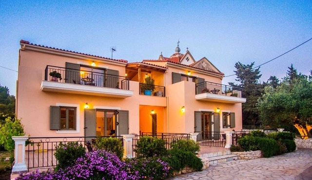#3-Spacious 1 bedroom apartment with full kitchen and large balcony in Antipata